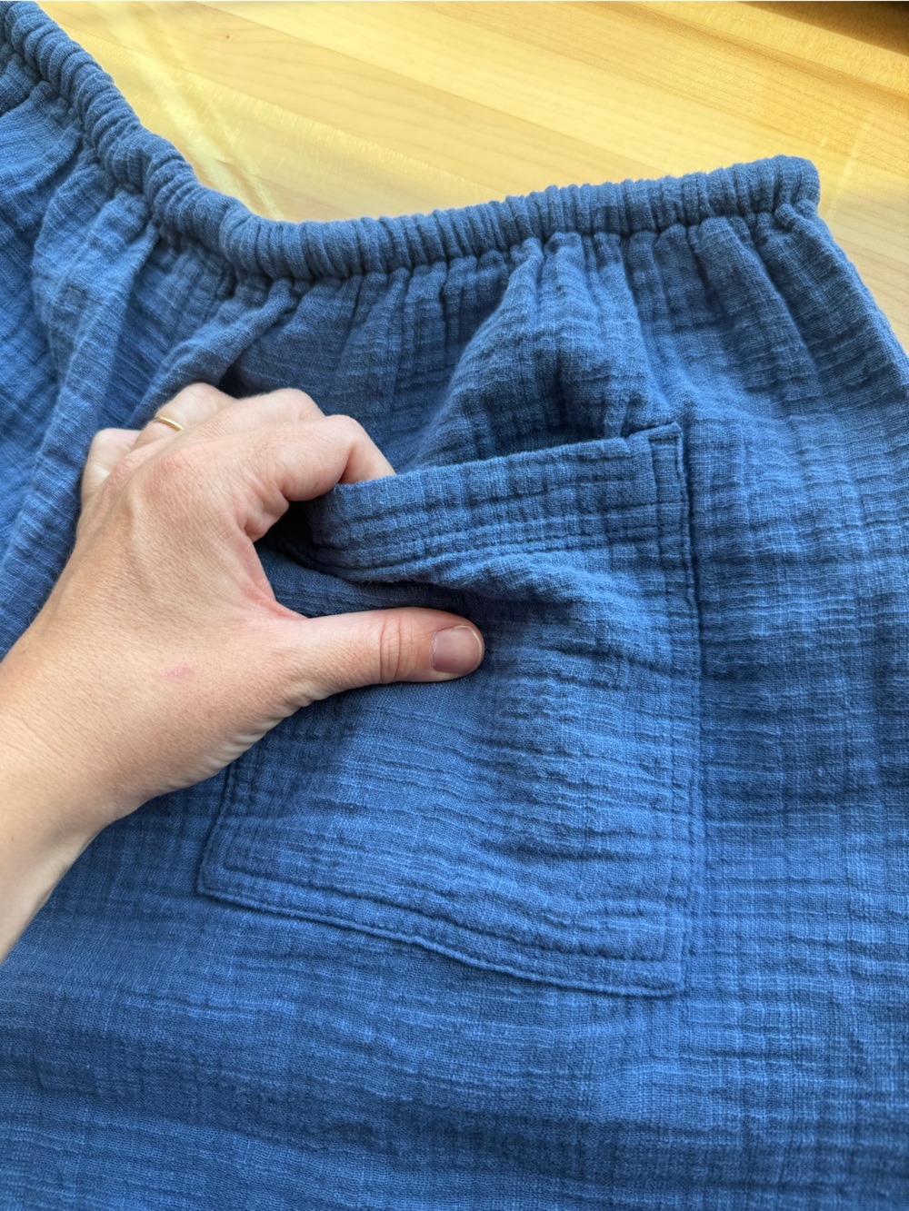 aerie Blue Drawstring Cargo Shorts 100% Cotton in Large - Picture 5 of 10
